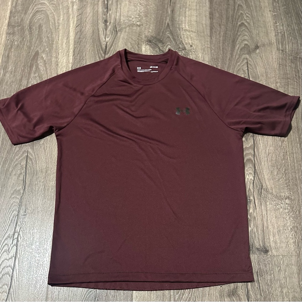 Under Armour Men's Burgundy Short Sleeve Tee